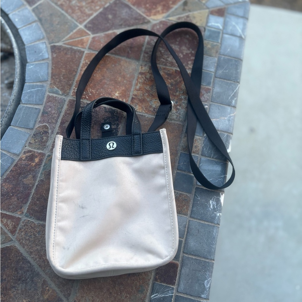 lululemon athletica Black and Cream Crossbody Bag